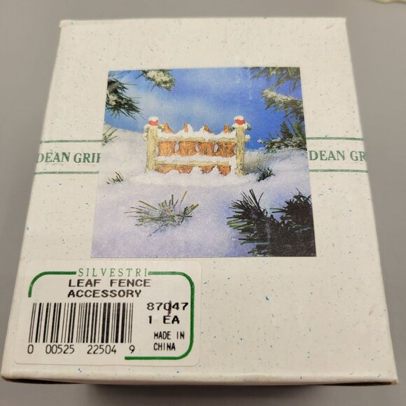 Charming Tails Leaf Fence Accessory Christmas Winter Retired 87/947 - Picture 8 of 8